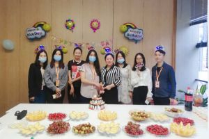 2020年11月份半岛(中国)一站式服务平台员工生日会 生活需要仪式感，工作需要归