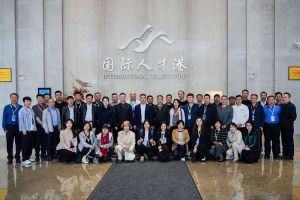 陕西省工业和信息化厅一行领导莅临半岛(中国)一站式服务平台集团考察参观